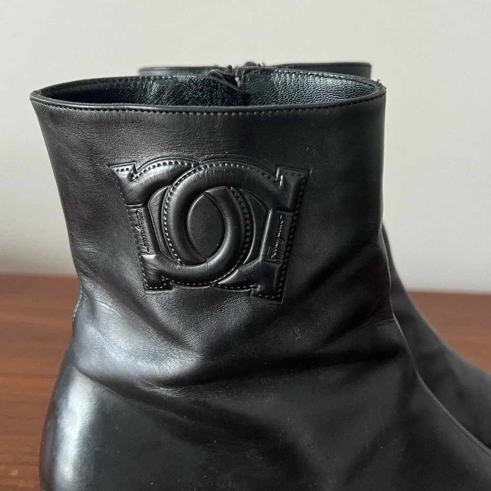 Salvatore Ferragamo Leather Zip Ankle Boots Black‎ Block Heel Women's Size 9.5 B